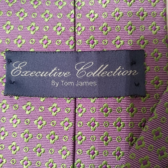 Executive Collection Tie by Tom James - Picture 5 of 10